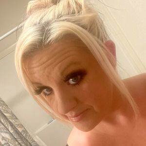 Meet your Posher, Angela white